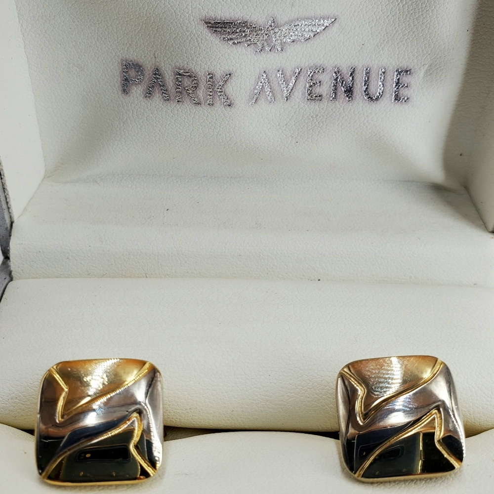 Park Avenue Vintage Gold and Silver Toned Cufflinks (C14)**